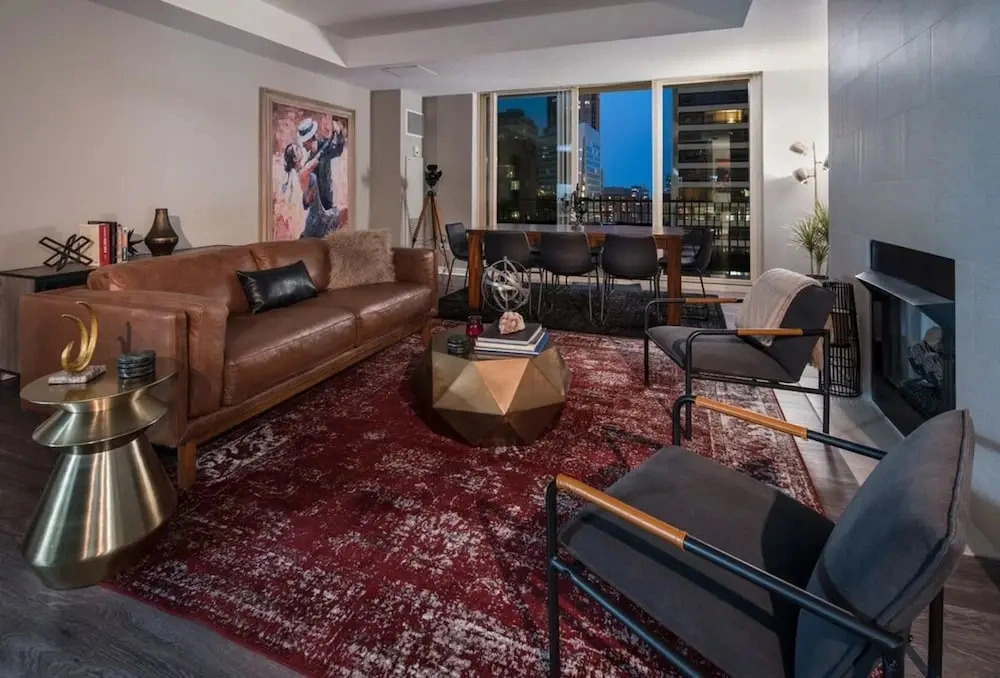 Lake View Penthouse Top Amenities Unit Laundry