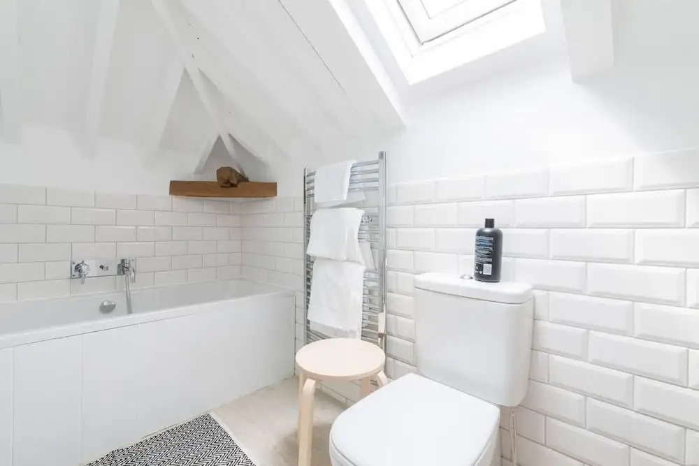 Simple Coastal Luxury near Southwold sleeps 10