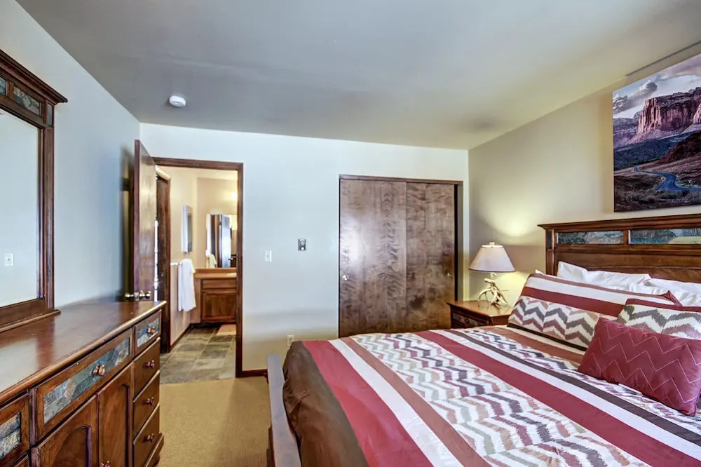 Park Place 304C - Walk to Lifts/Walk to Town by RedAwning