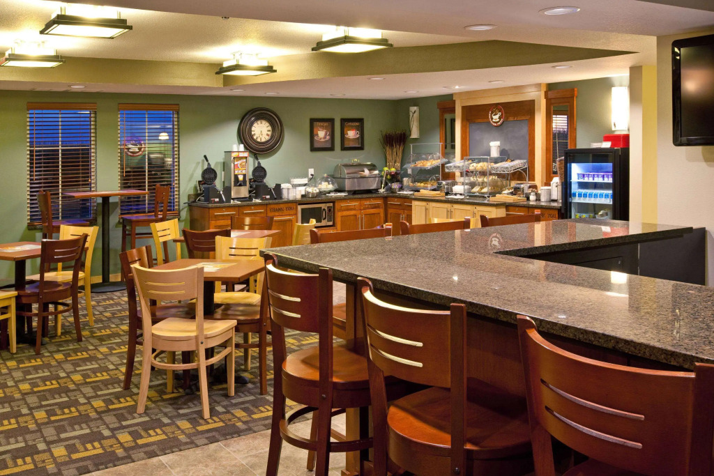 AmericInn by Wyndham Osage