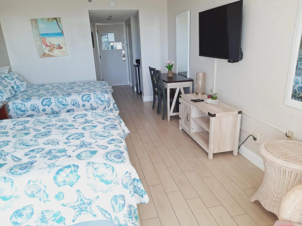 Lovely Sandestin Resort Studio with Balcony and Beautiful View