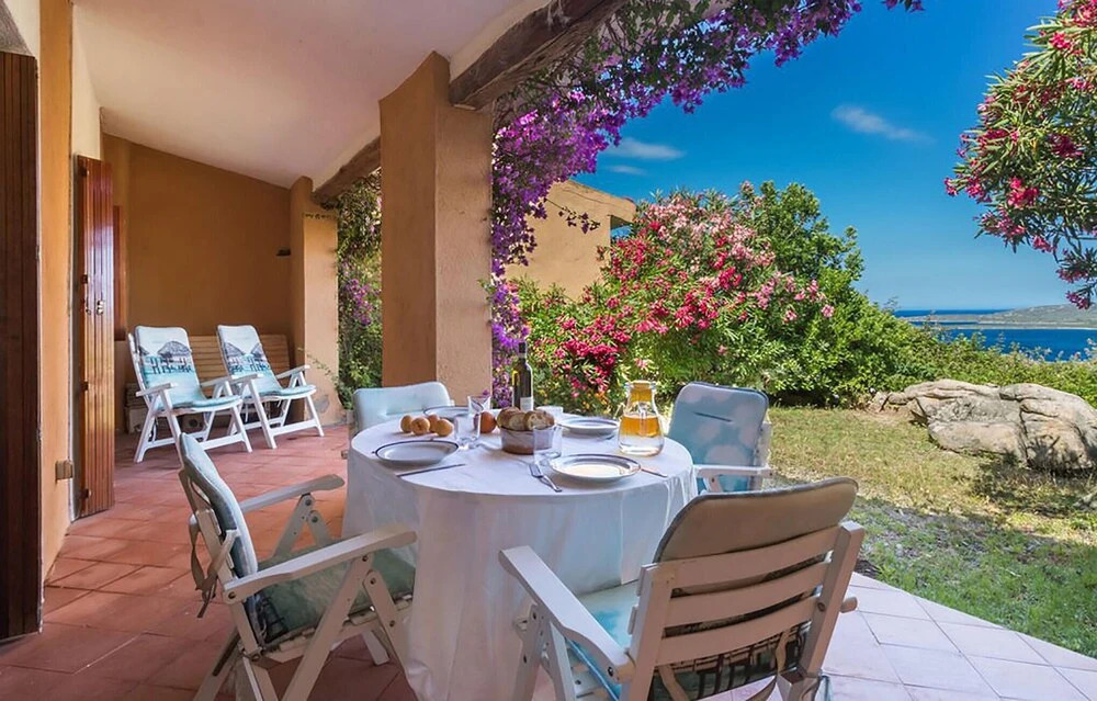 Stunning Home in Golfo di Marinella With 2 Bedrooms
