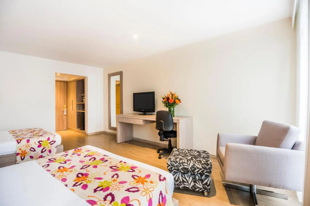 Hotel Rosales Plaza