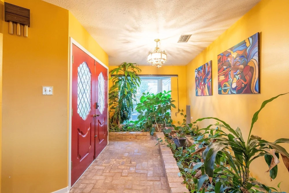 111 Wimberley - 6 Bedroom Home