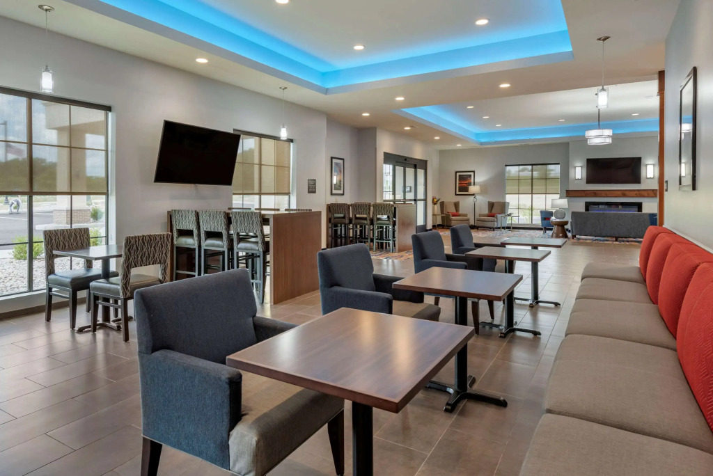 Comfort Suites Dry Ridge