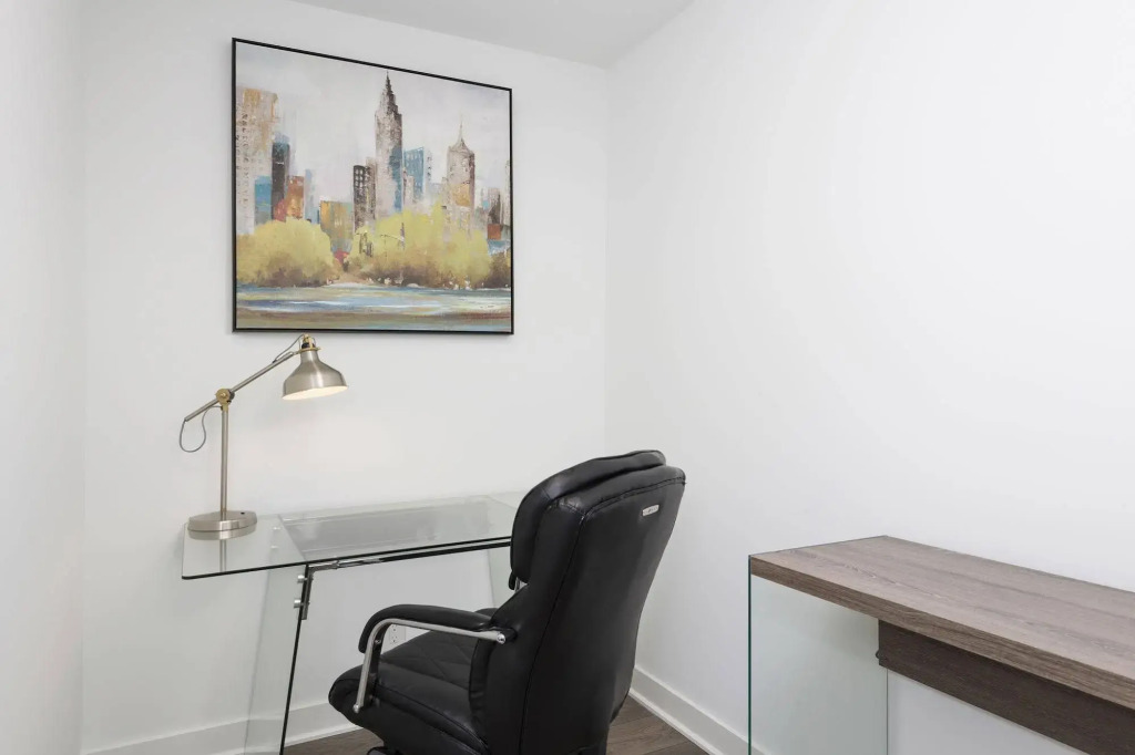 Diamond Vacation Homes - Eaton Centre