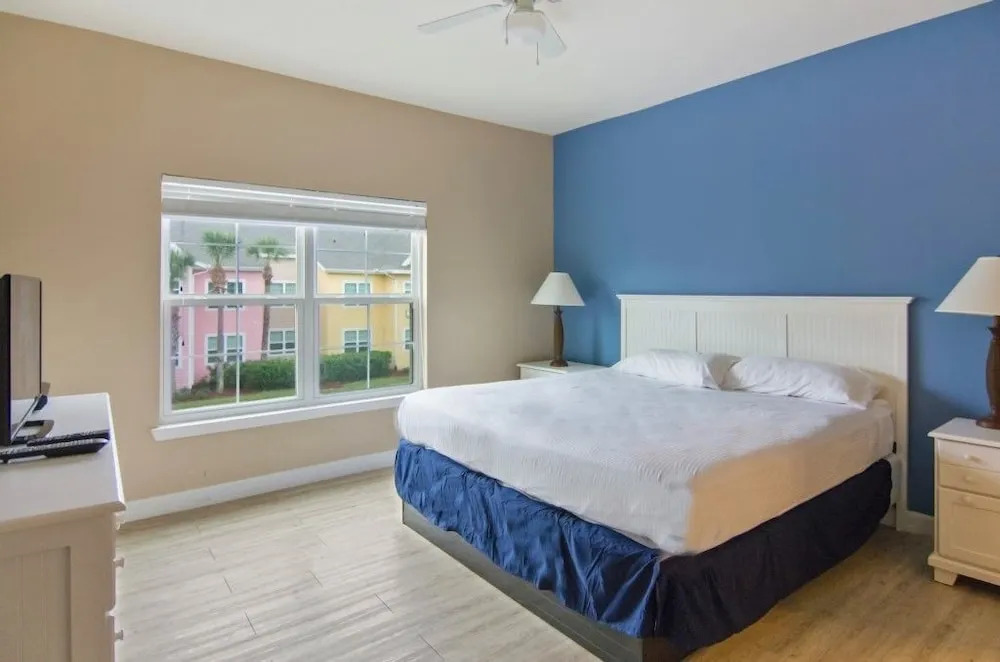 Runaway Beach Club 22202 - Two Bedroom Condo