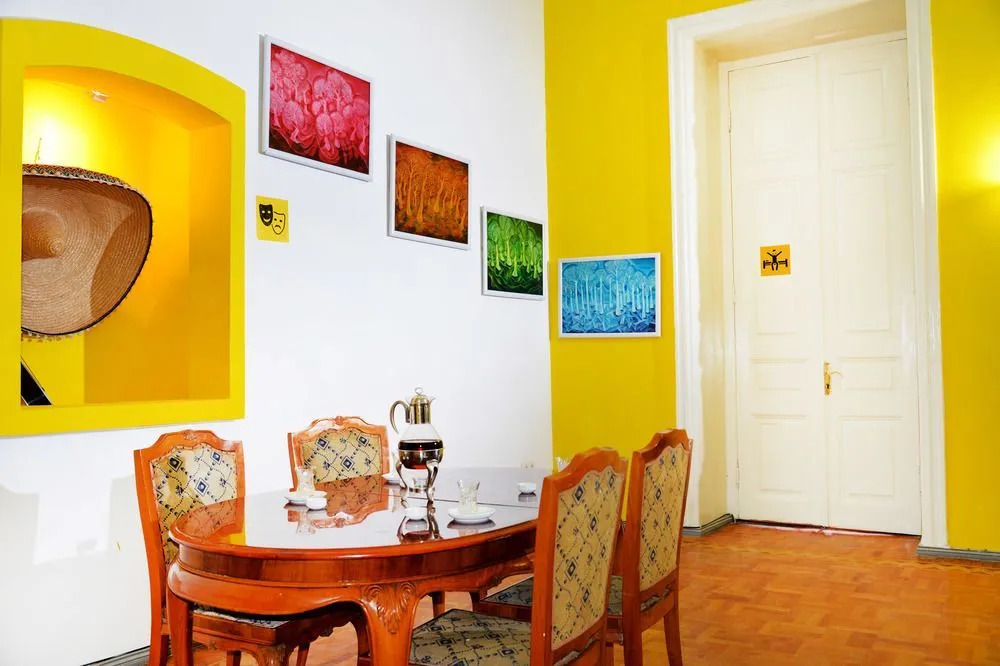 Mr. Hostel Baku