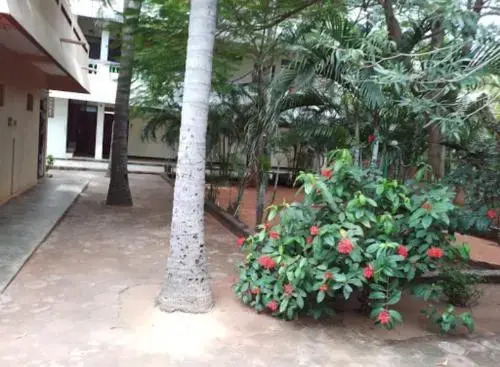 Muthu guest house