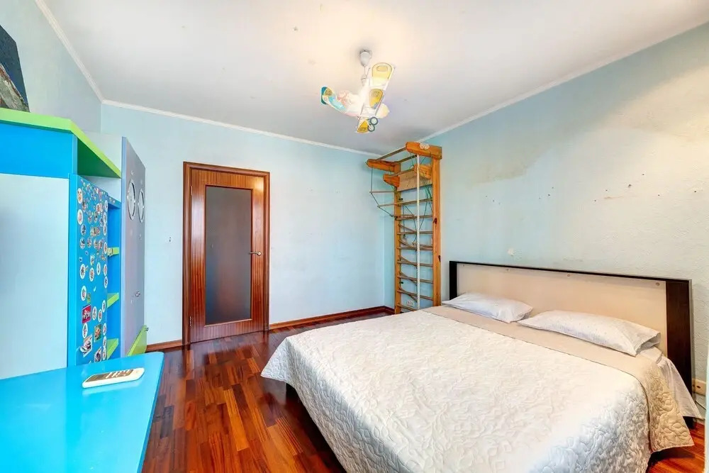 Apartment 3 rooms Tarasovskaya