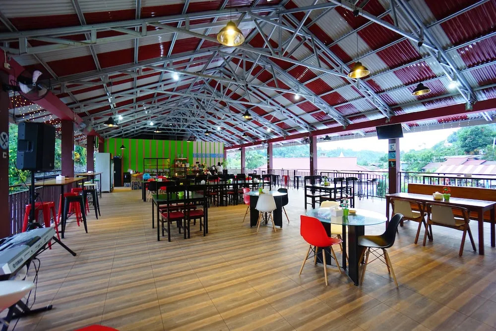 Golden Lake Resort by OYO Rooms
