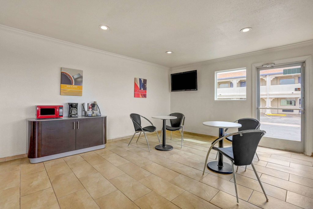 Motel 6 Clovis, NM