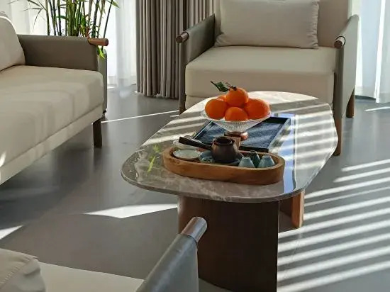 Taihu Qianxi Ju · Hideaway Streamside Secret Realm · Pool Garden Resort Inn