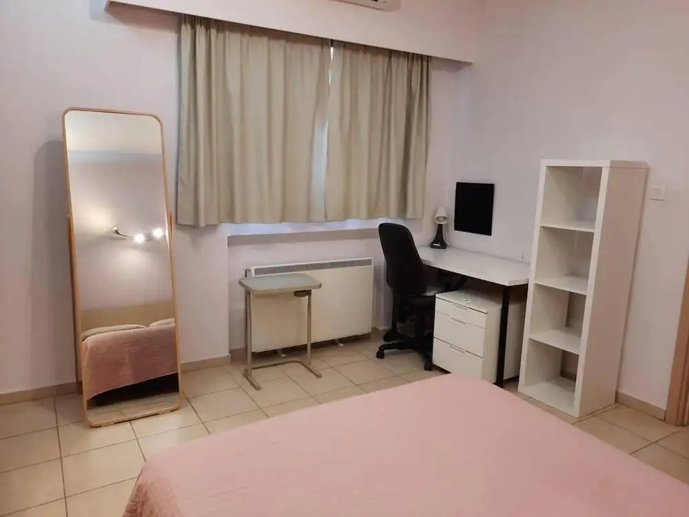 Apartment Sleeps 6 With Ensuite