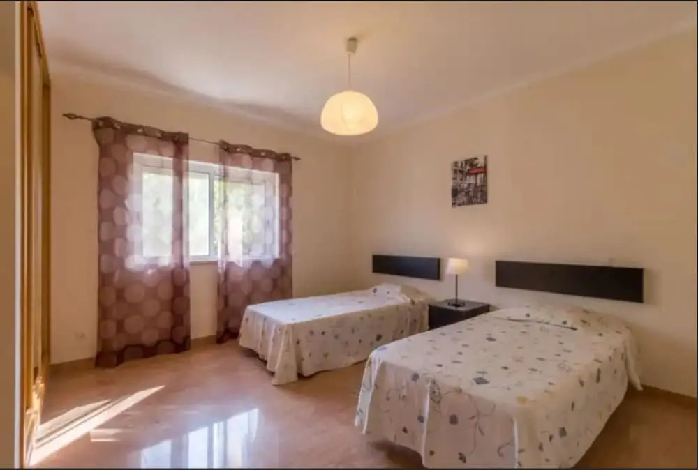 Villa - 5 Bedrooms with Pool - 107747
