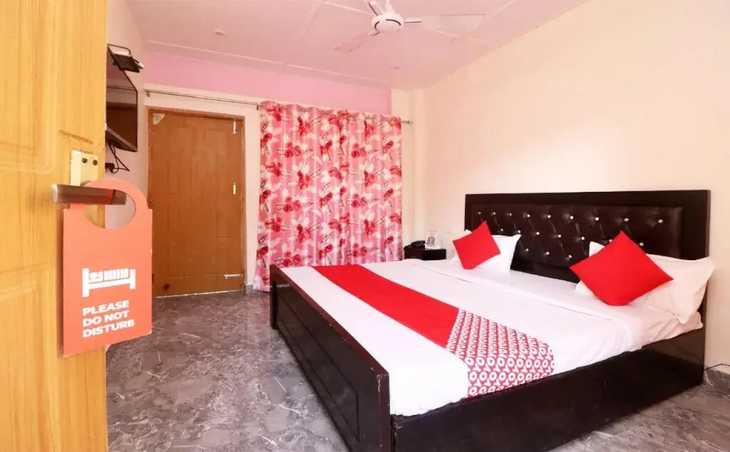 7 Mile Stone By OYO Rooms
