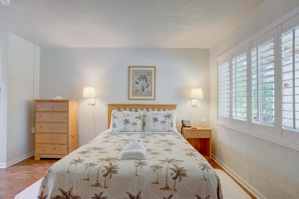 Tequesta Palms Inn