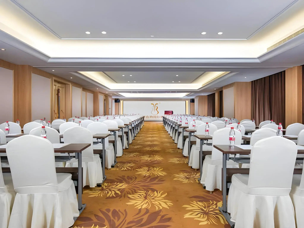 Vienna International Hotel (Suzhou University Town Yuexi subway station store)