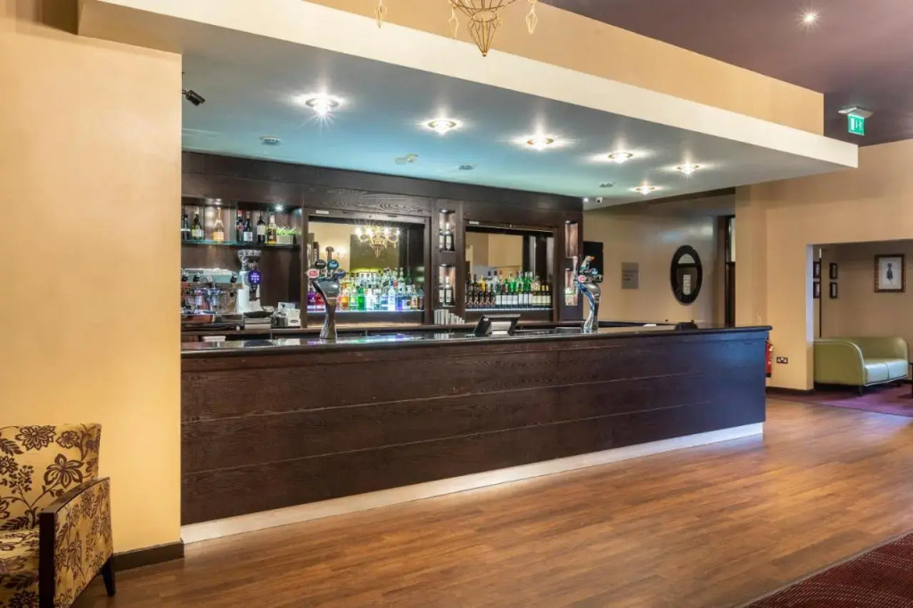 Gloucester Robinswood Hotel By Sunday