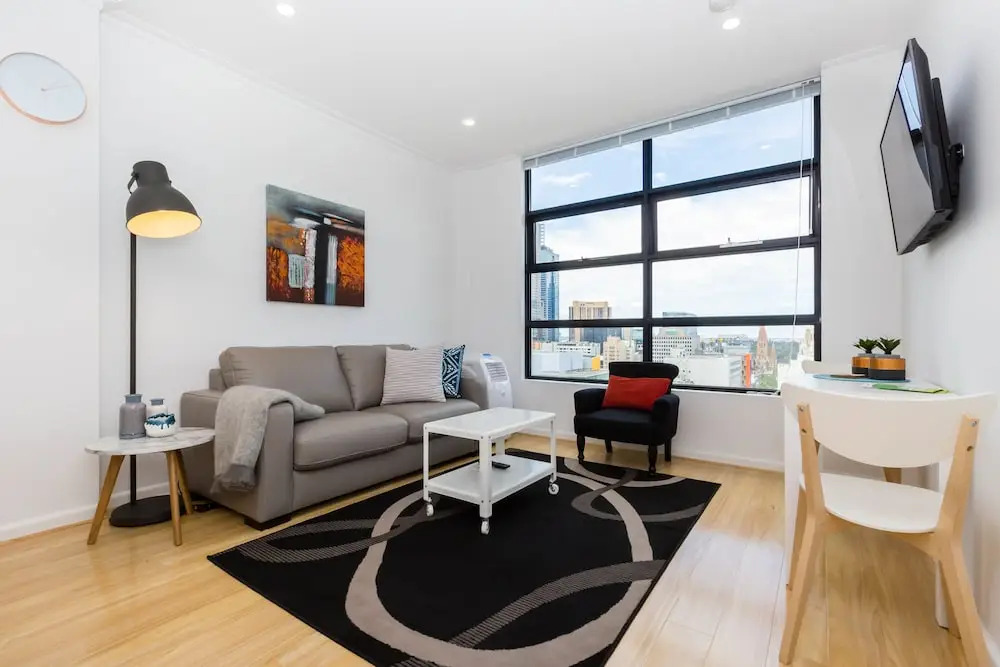 ROLAND, 1BDR Melbourne Apartment
