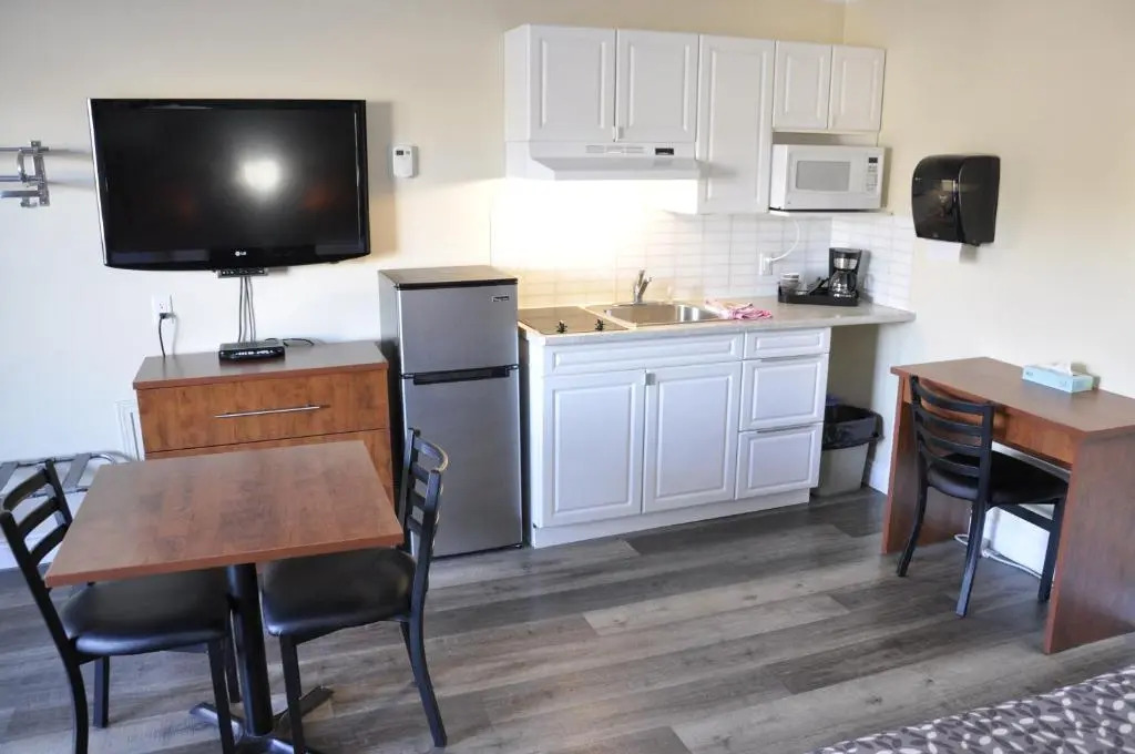 Moonlight Inn and Suites Sudbury