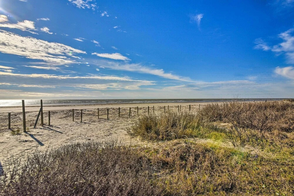 Steps to Beach: Ocean-view Retreat in Galveston!