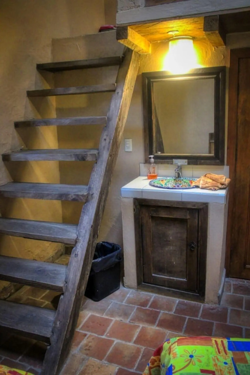 Rossco Hostel & Hotel