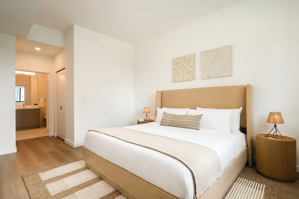 Sense28 Edgewater, an AvantStay Hotel