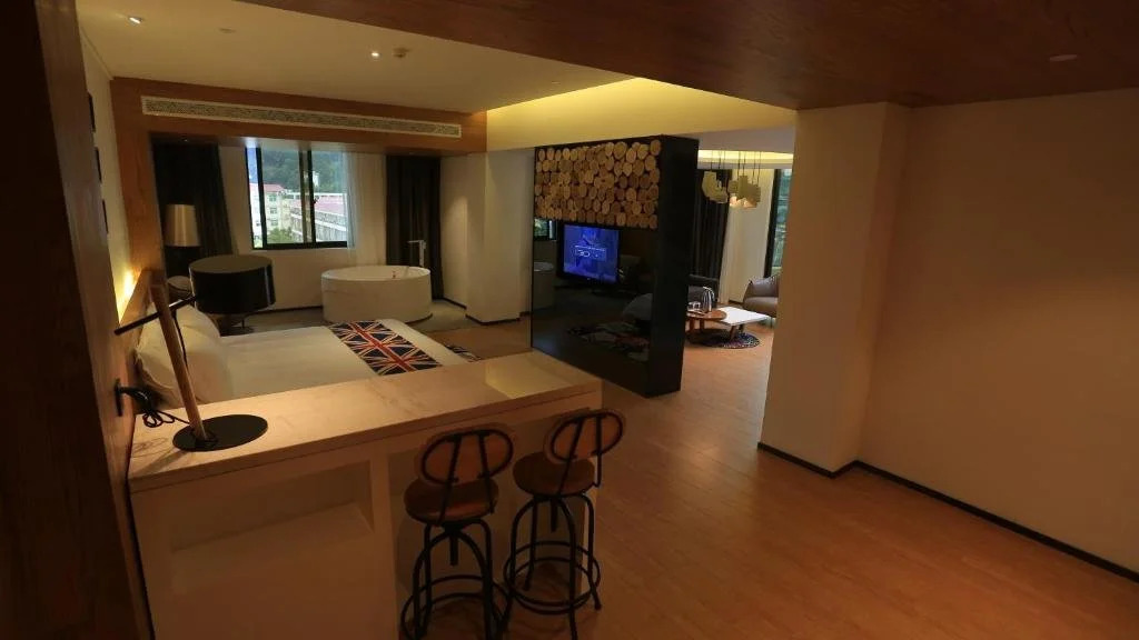 Aizhu Boutique Theme Hotel