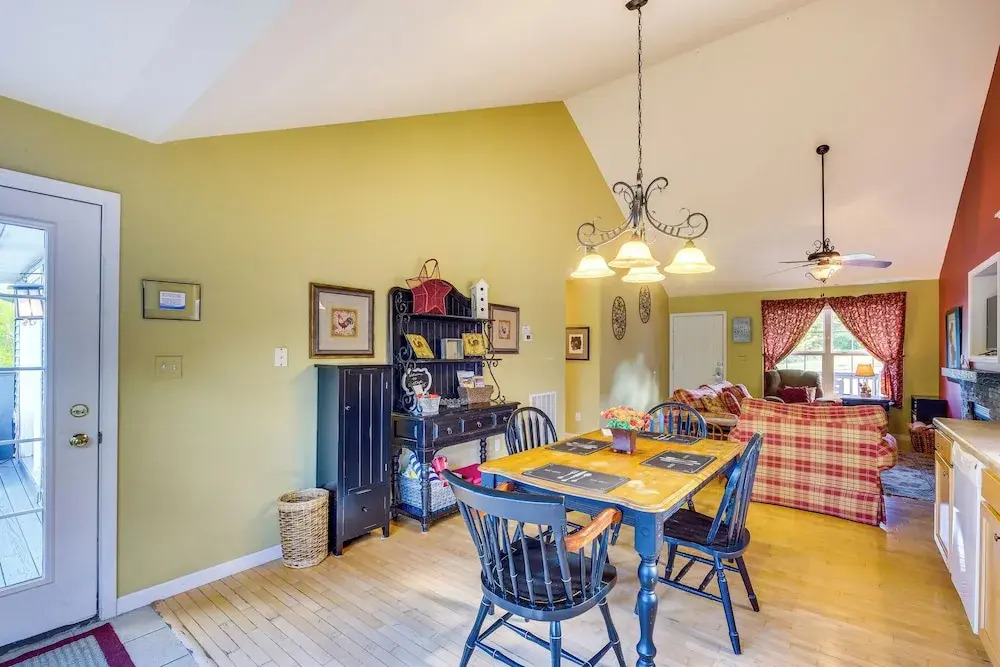 Taylorsville Cottage w/ Hot Tub & Lake Access