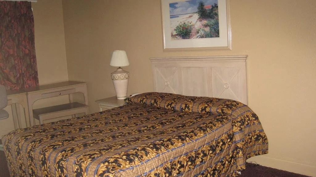 Dunedin Cove Motel