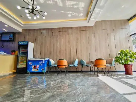 Eaka 365 Hotel Chain (Shijiazhuang People's Hospital Air Garden Store)