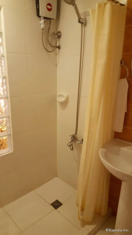 M Suites Hotel