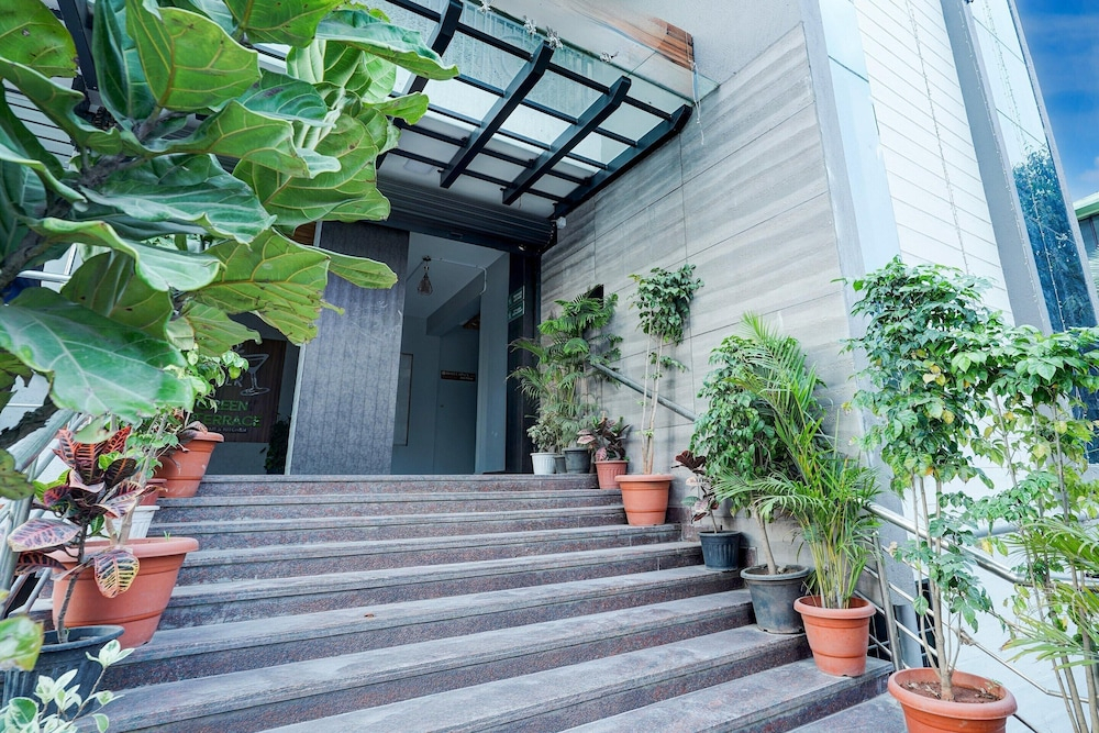 Deluxeonyx Hotel