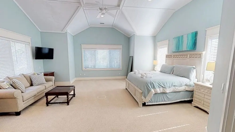 1b Sea Lane 5 Bedroom Home