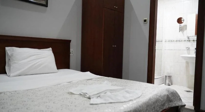 Hotel Tadz ND
