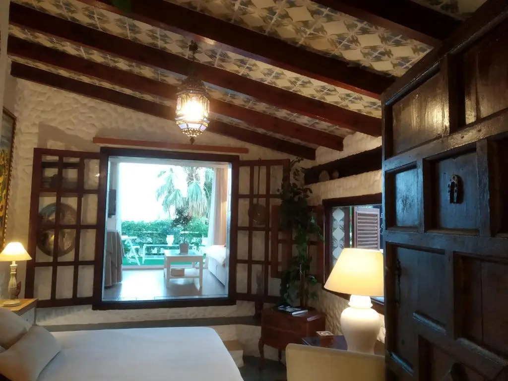 Apartamento con terraza y vistas al mar
