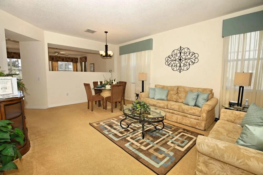 Windward Bay 4 bed / 3.5 bath home