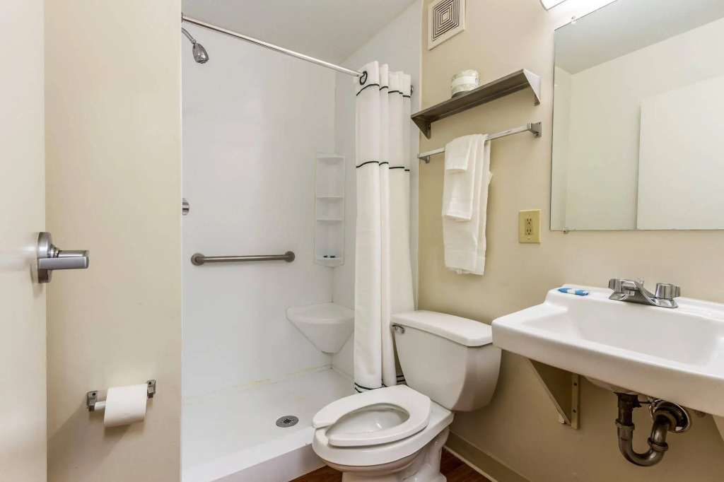 Studio 51 Extended Stay Hotel