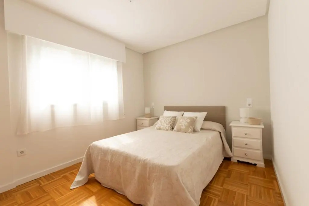 Light and bright apartment in central Valencia