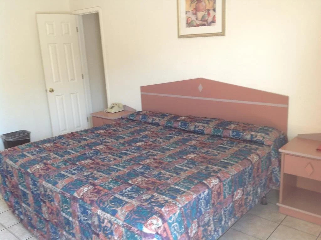 Redwood Motel