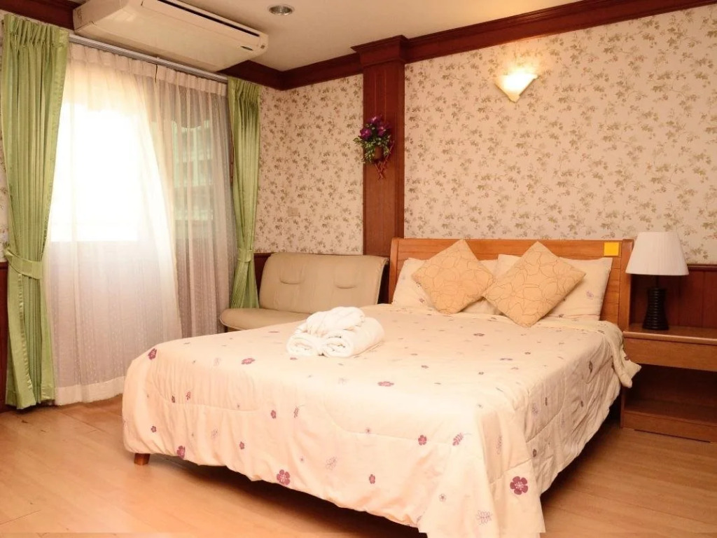 Orchid Rooms