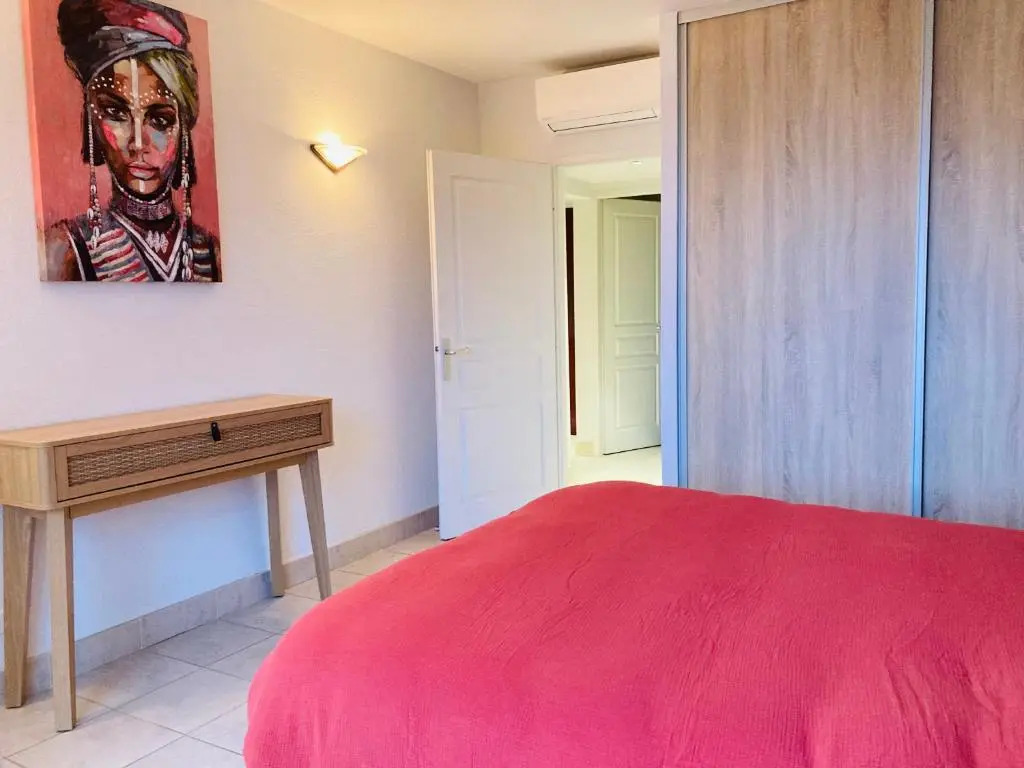 Appartement VAIANA avec piscine en bord de mer