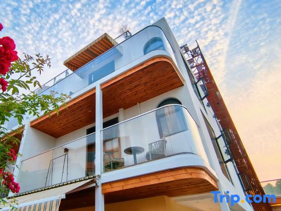 East Lake Joyful Homestay
