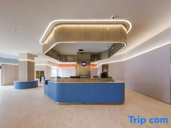 HanTing Hotel (Qingdao Huangdao Wanda Plaza)