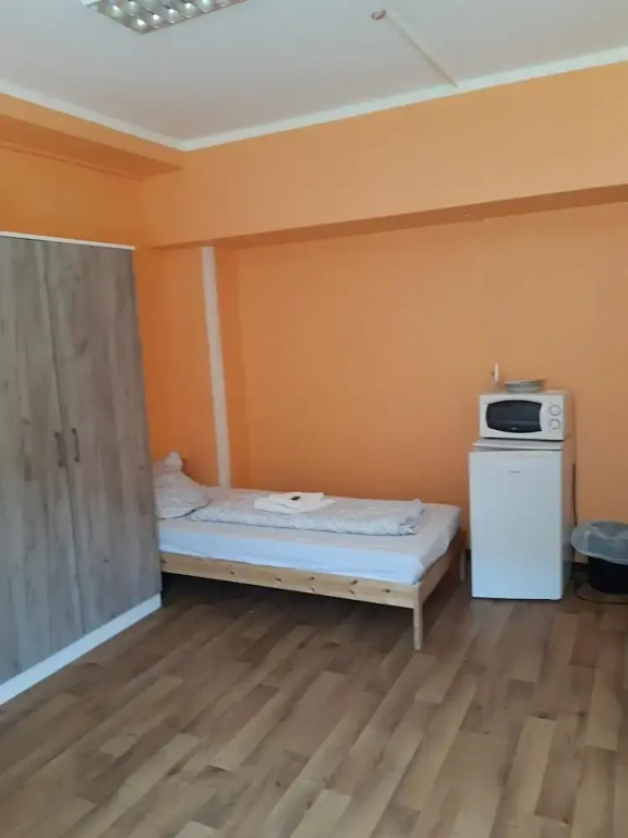 2-Rent Group Hostel Rooms&Apartments TUB19A