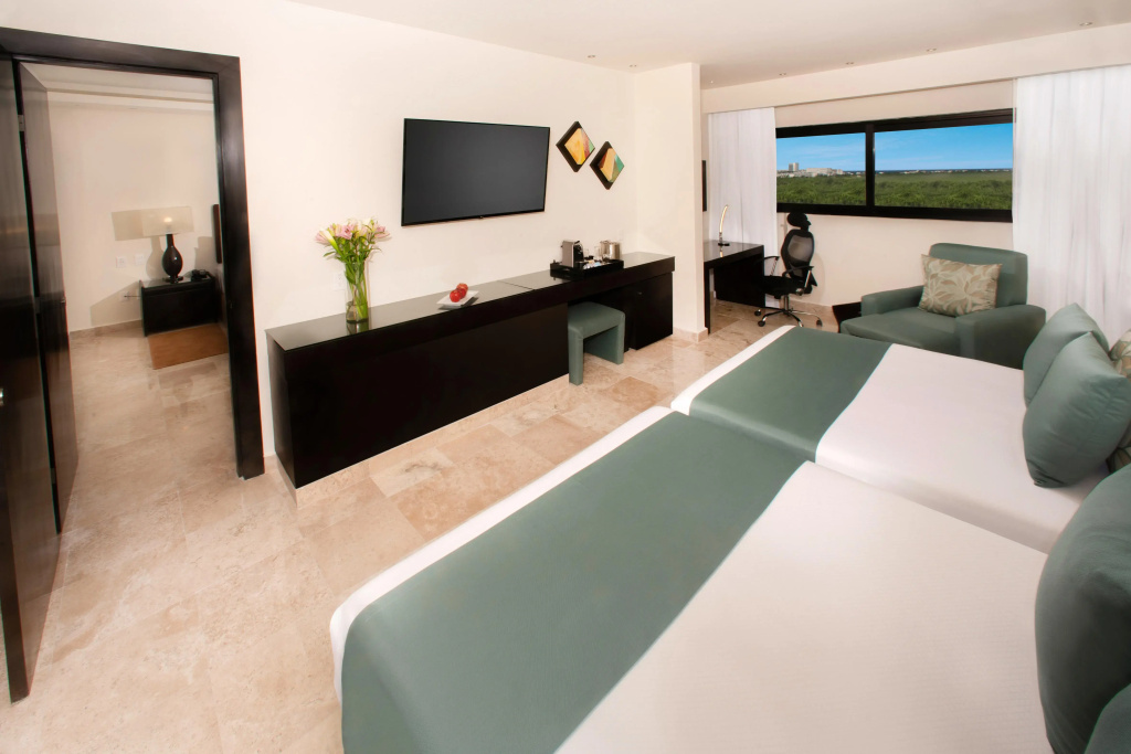 Smart Cancun the Urban Oasis