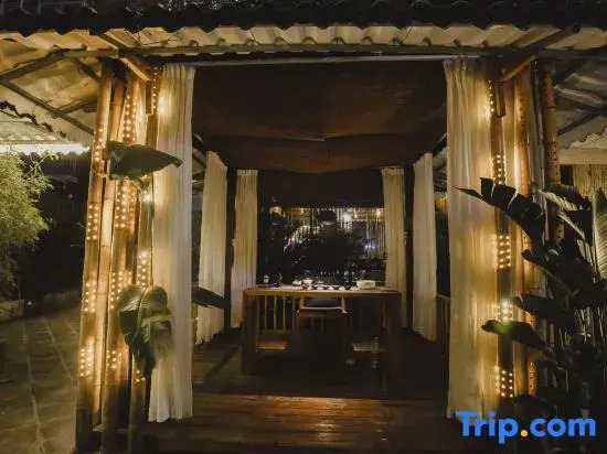 Qingshen Zhujian Guesthouse