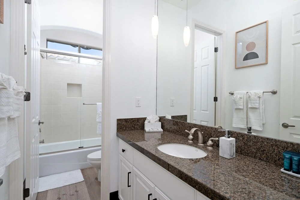 Private Home w Pool & Spa Family Friendly