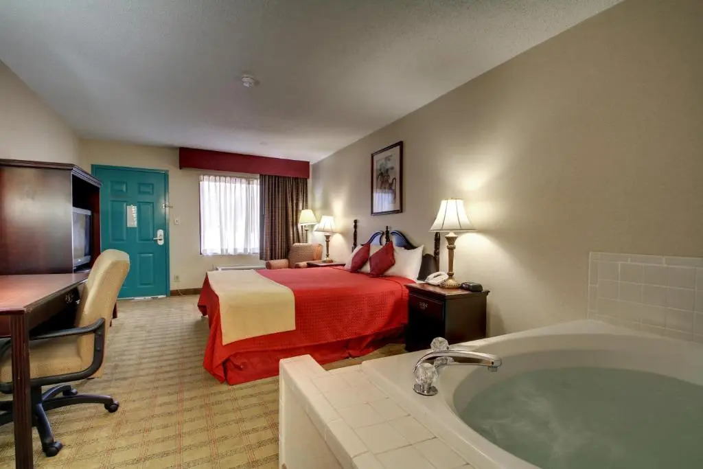 Key West Inn - Roanoke